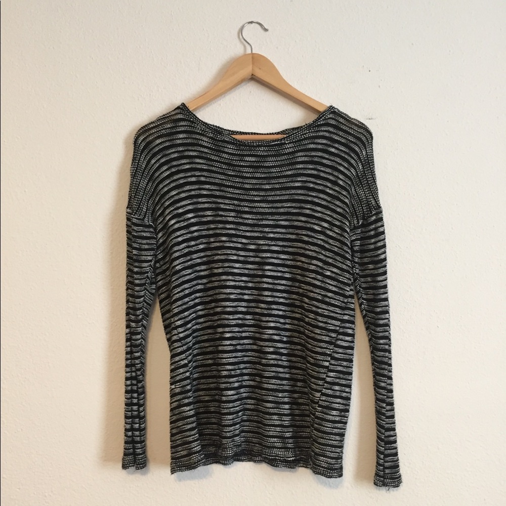 Knit top size small - Picture 2 of 8